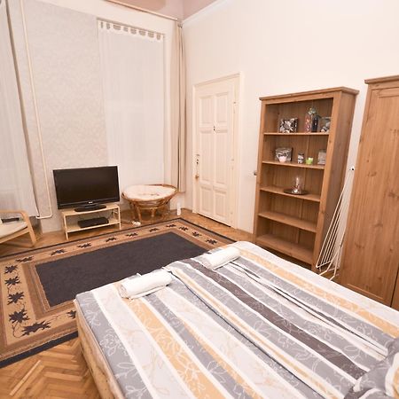 Nador Street Apartment Будапеща Екстериор снимка